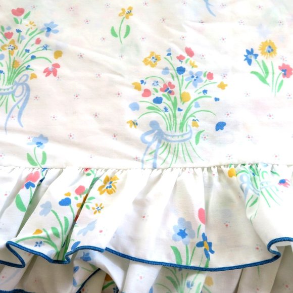 Vintage 1980 JP Stevens King Size Flat Sheet Ruffled Edge Floral Bouquet USA - Picture 1 of 6